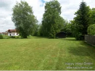 Titelbild für Das sonnige Grundstück lässt sich mit einem großzügigen Einfamilienhaus oder