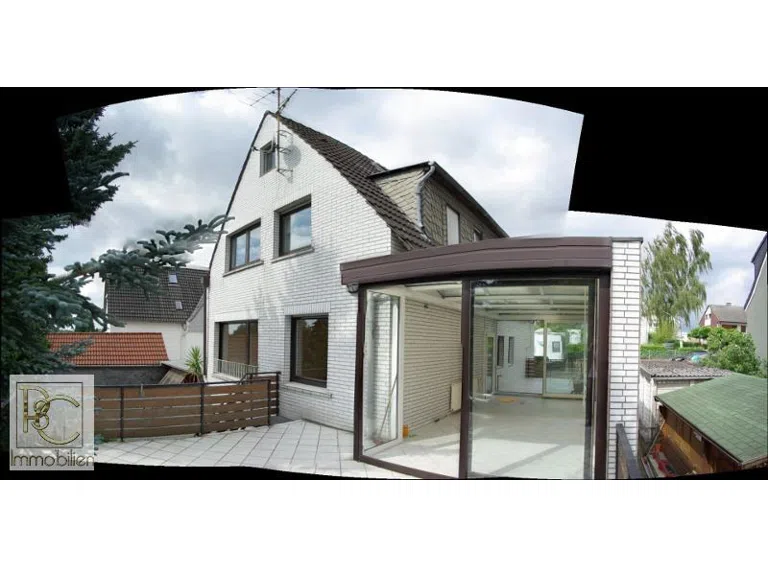 Rückseite Terrasse Wintergarten