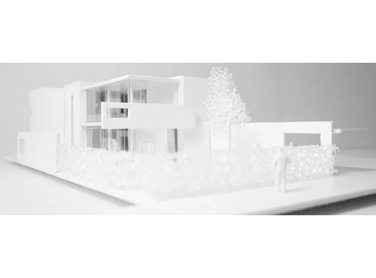 Gartenansicht von Straßenanseite