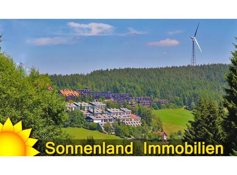 Blick von Fern auf den Terrassenpark