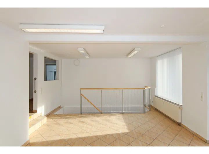 Laden-/Bürofläche EG (2)