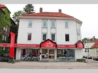 Titelbild für In Kemptens Lindauerstraße Ecke Fuchsbühlstraße gelegen, bieten diese Einzelhandelsflächen oder