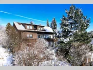 Titelbild für Dieses sonnenverwöhnte Einfamilienhaus befindet sich in einer ruhigen Sackgasse im