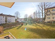 Titelbild für Diese helle 3-Zimmer-Wohnung liegt direkt am westlichen Adenauerring, in der