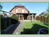 Titelbild für Wir freuen uns, Ihnen dieses top gepflegte freistehende Einfamilienhaus in